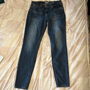 Denizen modern skinny women’s blue jeans size 6: 28x30